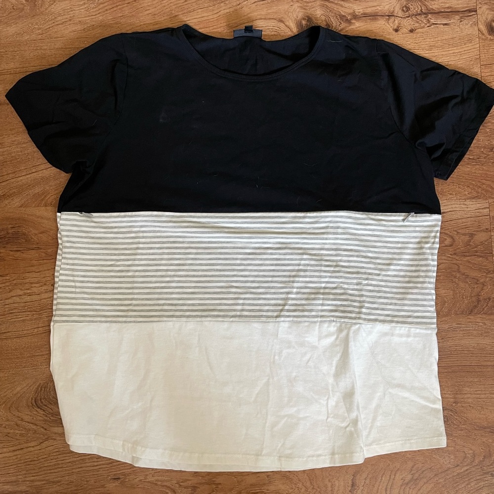 Nursing Queen tshirt NWOT. Ordered the wrong size and missed the return window!
